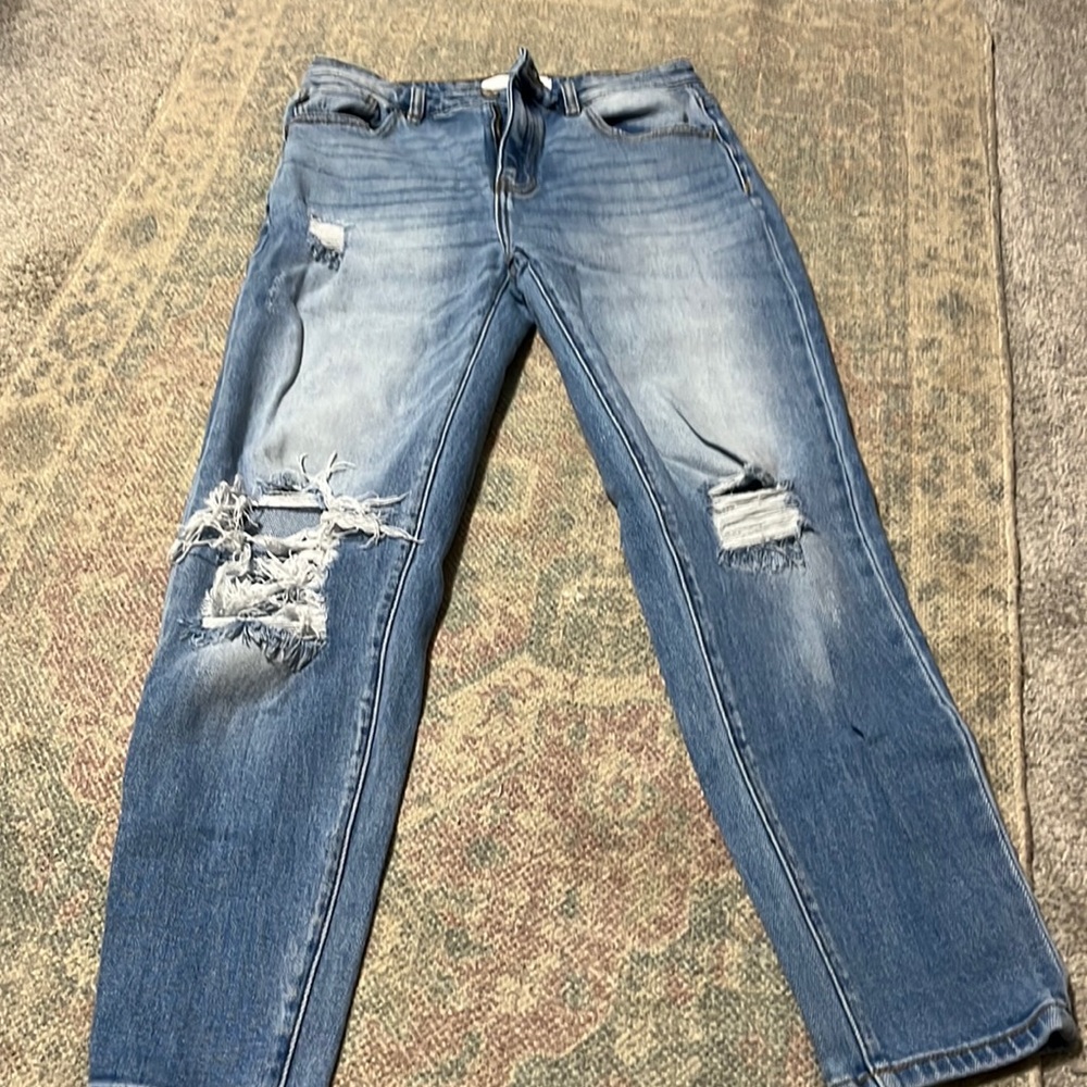 Mom jeans! Loose fit! High rise jeans! Straight leg